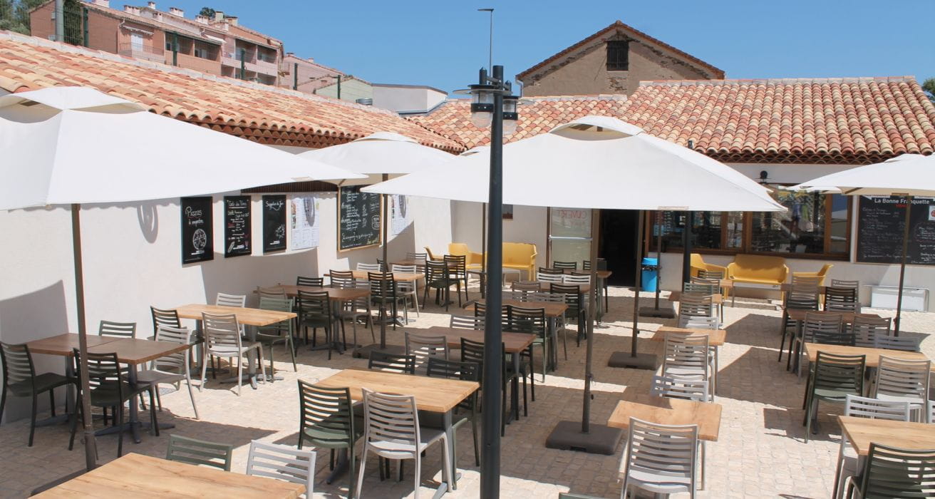 3   Terrasse restaurant TF